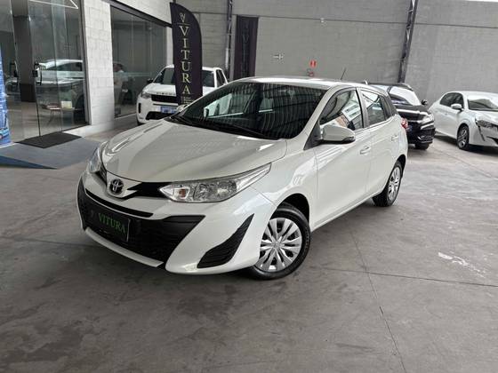 TOYOTA YARIS 1.3 16V FLEX XL LIVE MANUAL TOYOTA YARIS 1.3 16V FLEX XL LIVE MANUAL